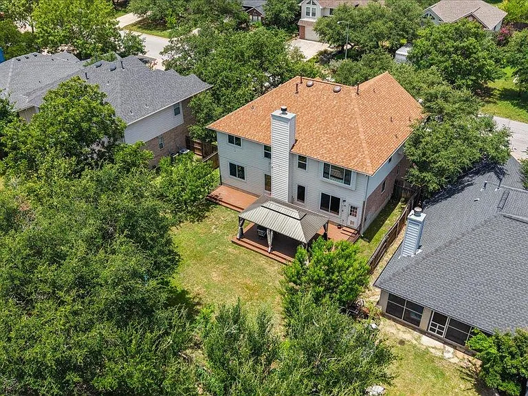 706 Hilltop Dr — Photo 17