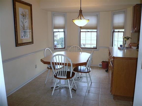 5th image of 8766 Appleseed Dr