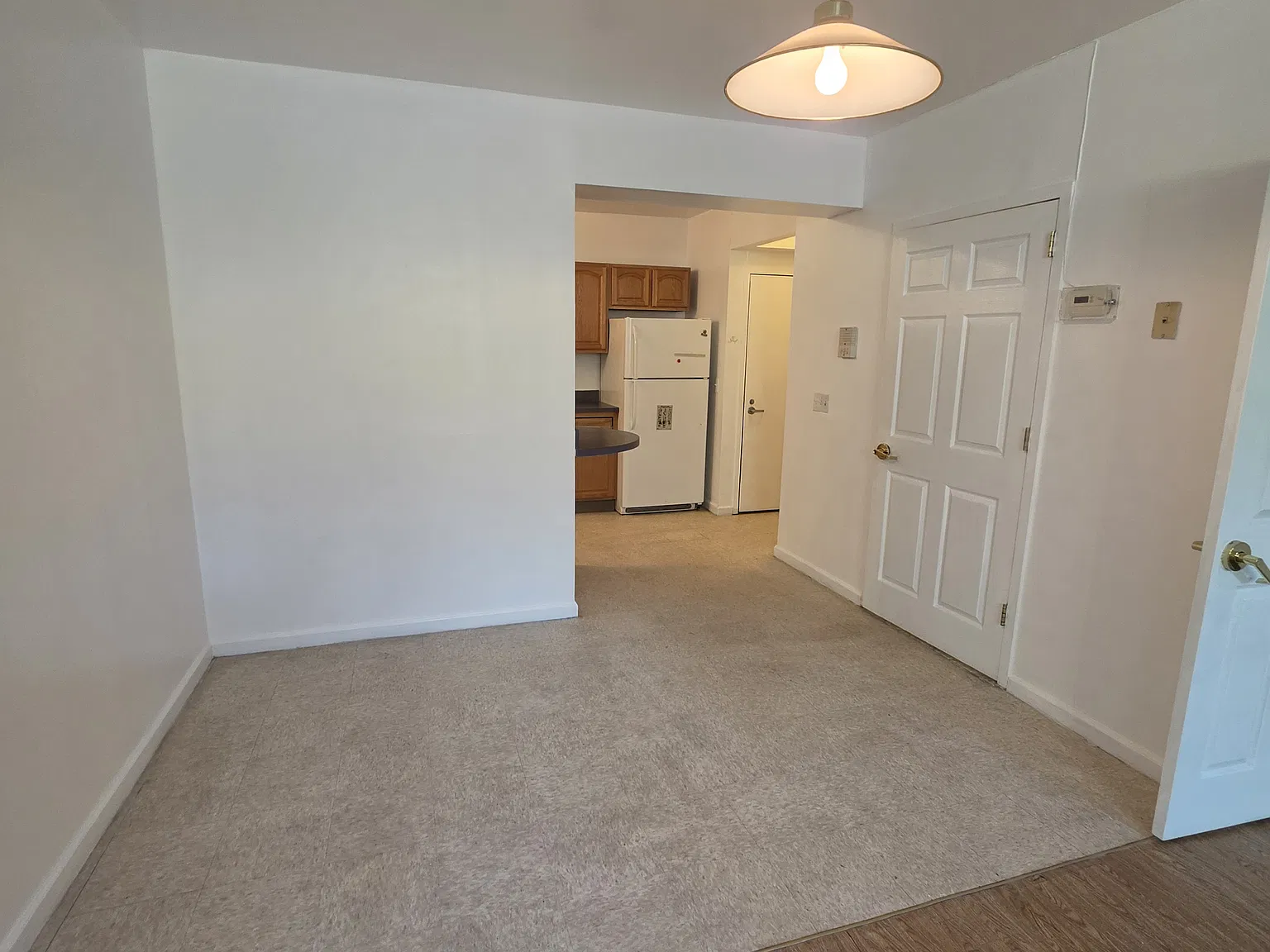 2087 Daly Ave — Photo 3