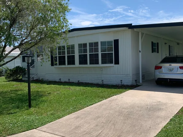 913 Fir St, Barefoot Bay, FL 32976