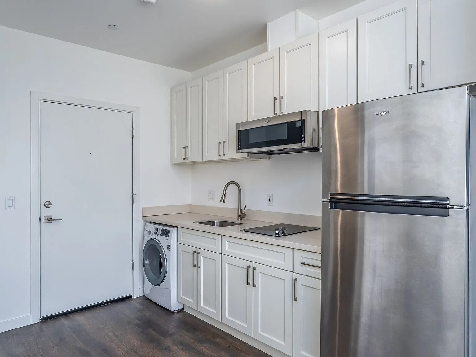 Coda Apartments - Modern Wallingford Studios with Parking, Transit Access & Pet-Friendly Living — Photo 4