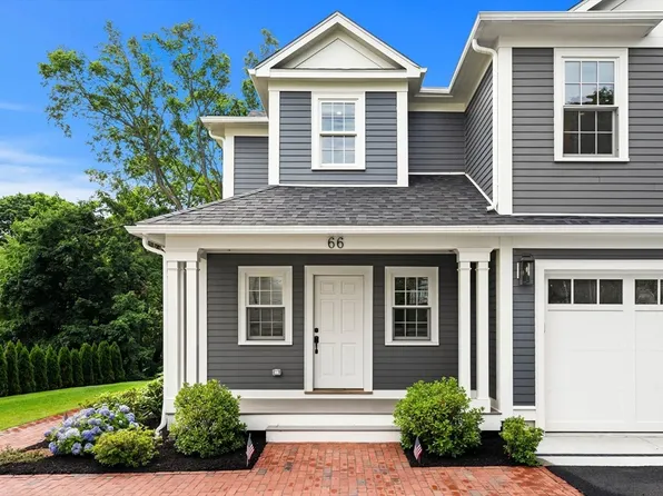66 Pleasant St #2, Marblehead, MA 01945