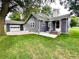 403 W 5th St, Axtell, NE 68924