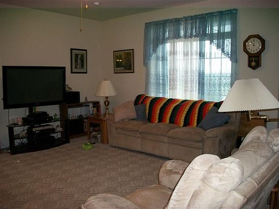 5th image of 911 Herriott Dr #4