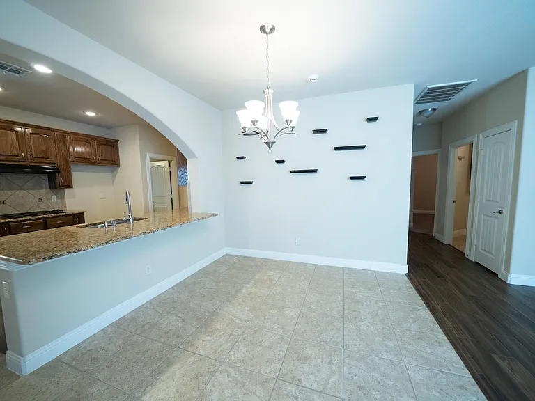 127 Charleston Ln — Photo 6