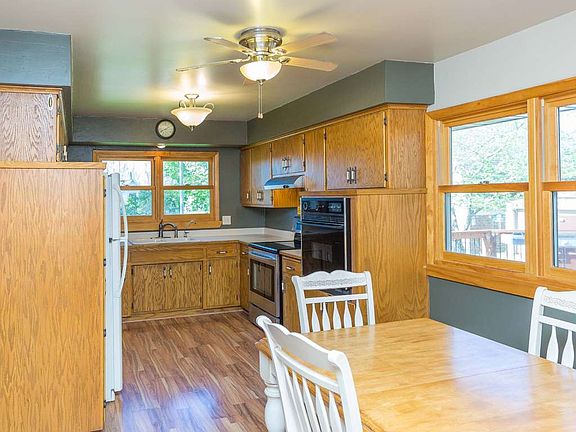 2nd image of 484 385th Ave NE