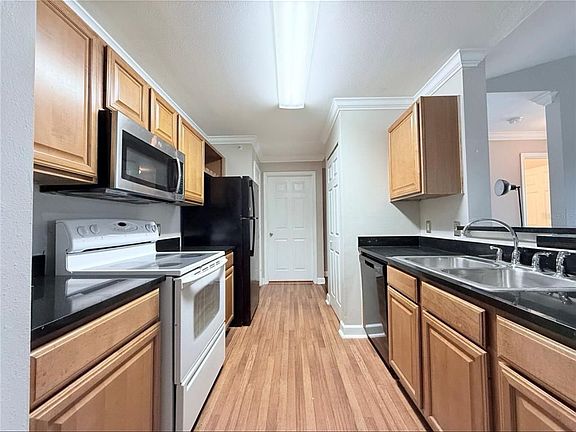 5th image of 18369 Bridle Club Dr #5