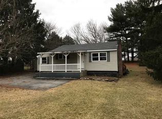 327 North Ave, Pleasant Valley, NY 12569