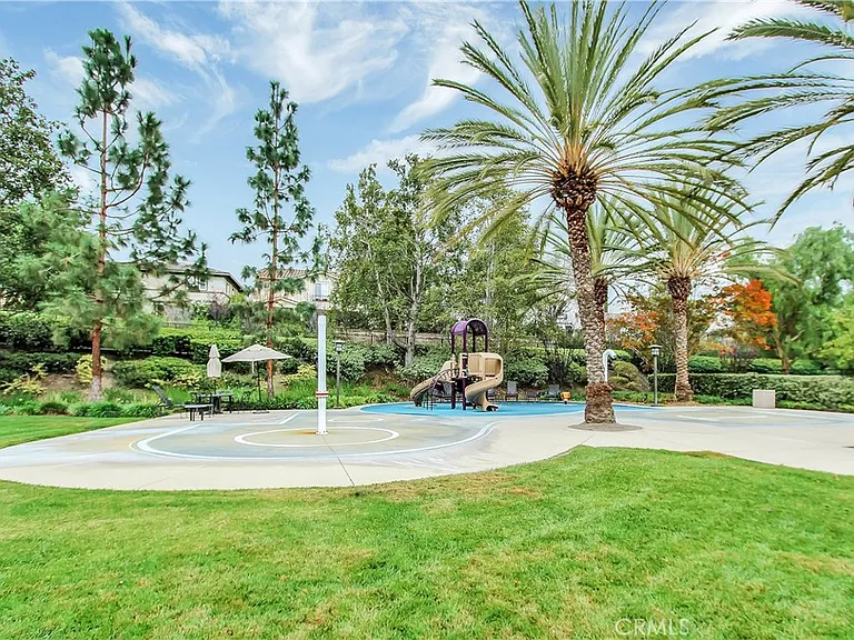 15 Platinum Cir — Photo 51