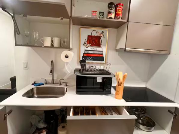 1833 E Charleston Blvd #A