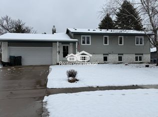13054 Findlay Ave, Apple Valley, MN 55124