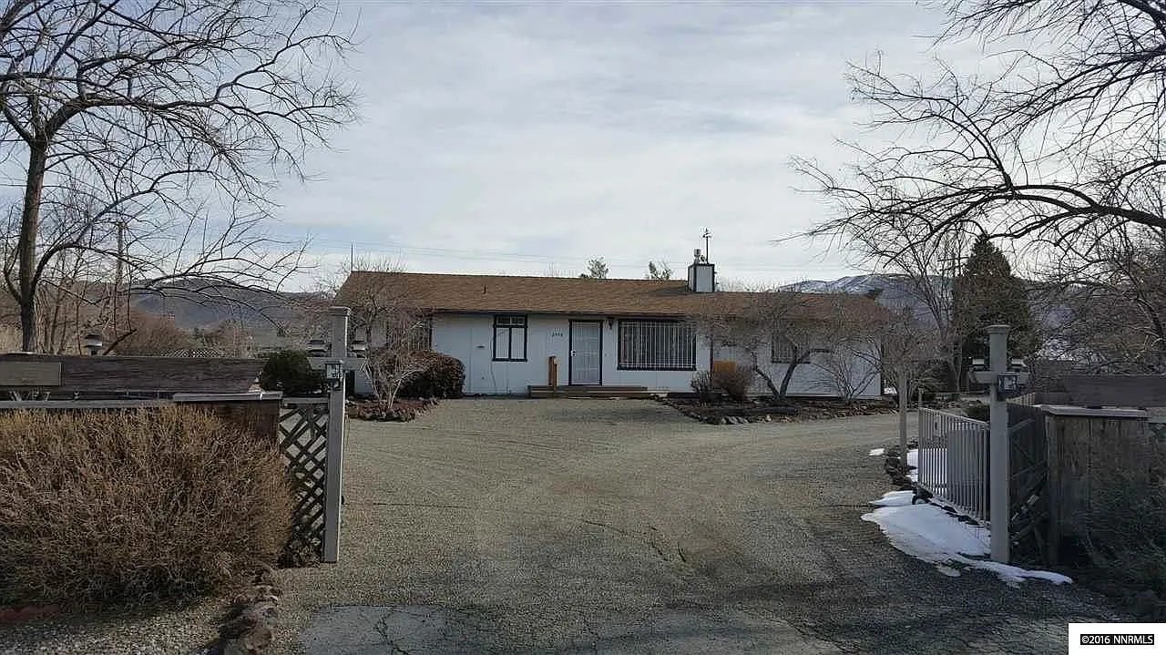 2990 Lakeshore Dr photo 1