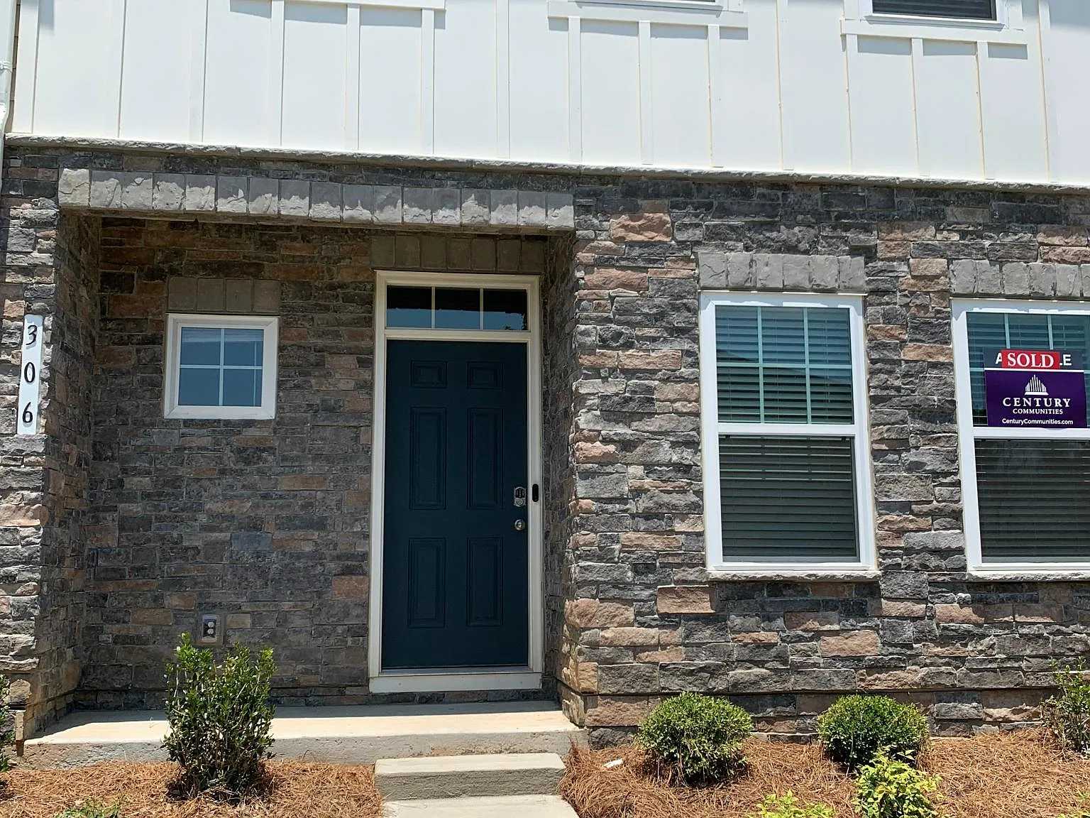 306 Sagecroft Ln — Photo 1