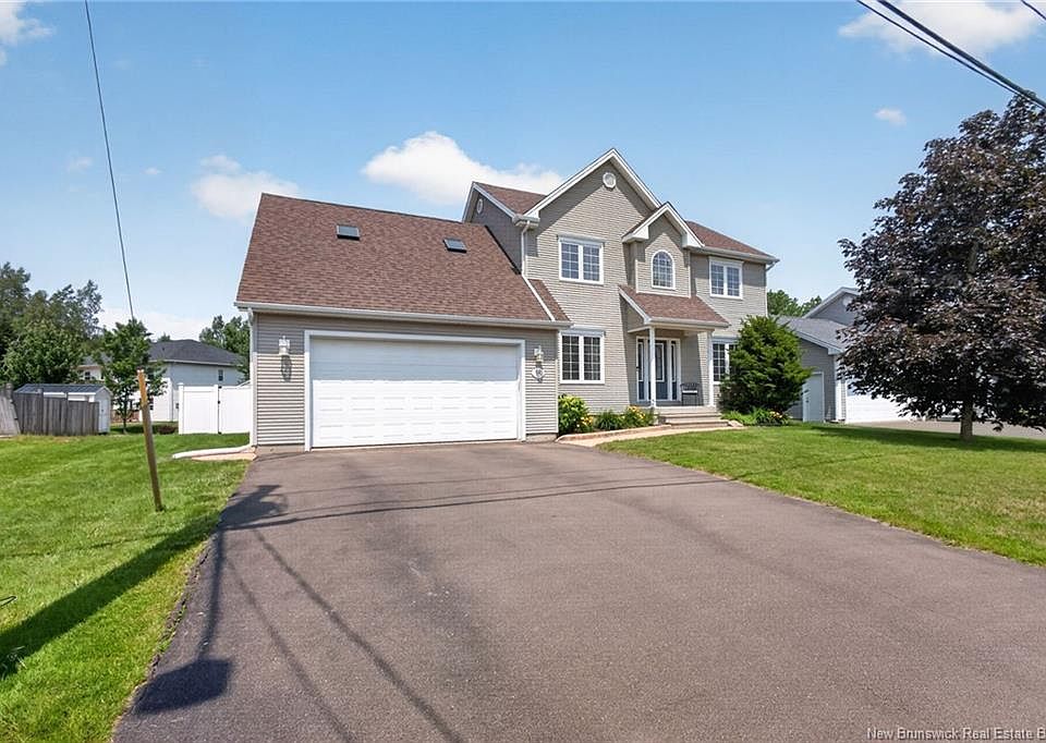 1st image of 98 Murielle Cres