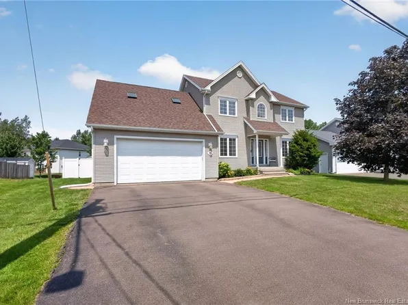 98 Murielle Cres, Dieppe, NB E1A 7R3