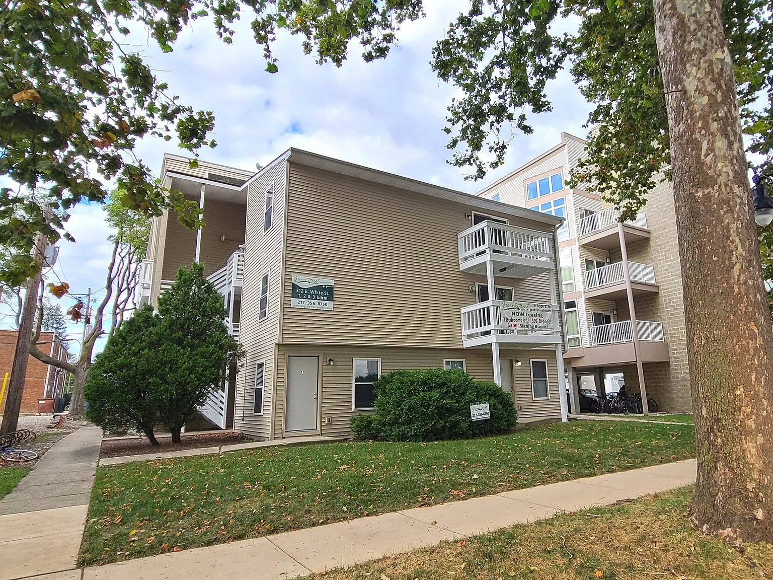 312 E White - 11 — Photo 1