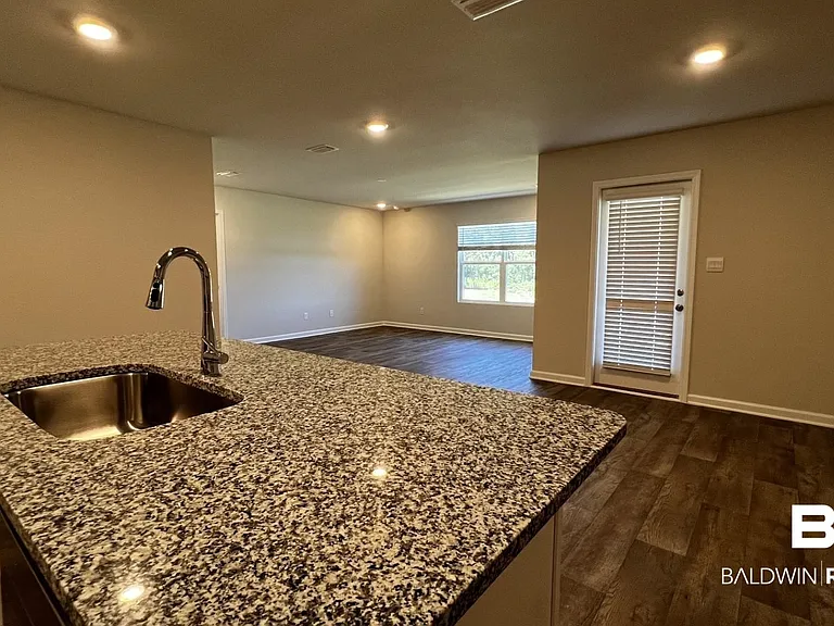 11207 Elemis Dr — Photo 4