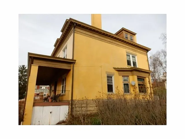 40 Carrick Ave photo 1