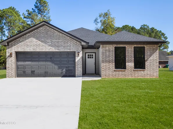 2840 Honduras Dr, Gautier, MS 39553