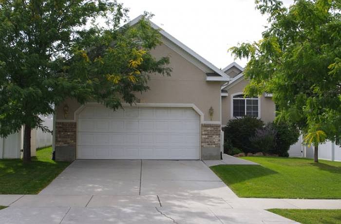 1st image of 241 W Beverlee Ann Dr