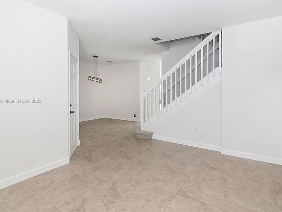 4th image of 1028 NE 207th Ter #1028