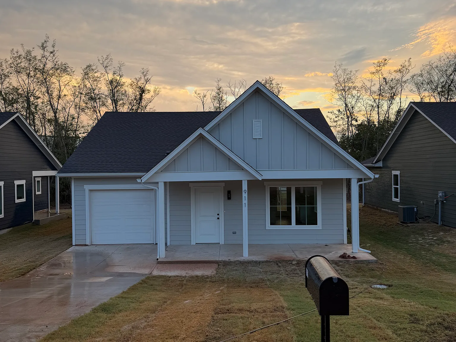3 bed, 1157 sqft, $1,700 — Photo 1