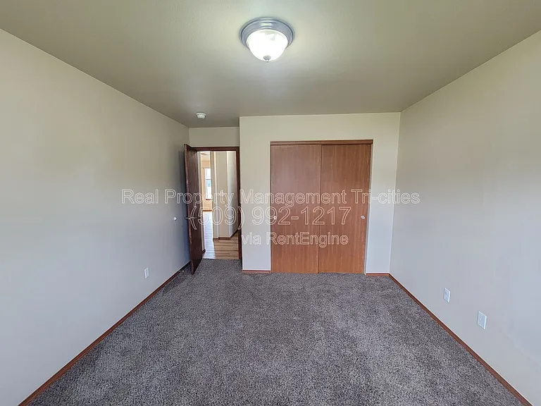 1653 Larkspur Dr — Photo 10