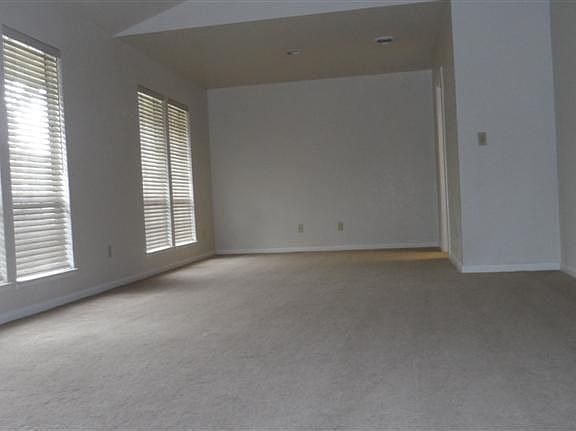 5th image of 781 Savannah Dr