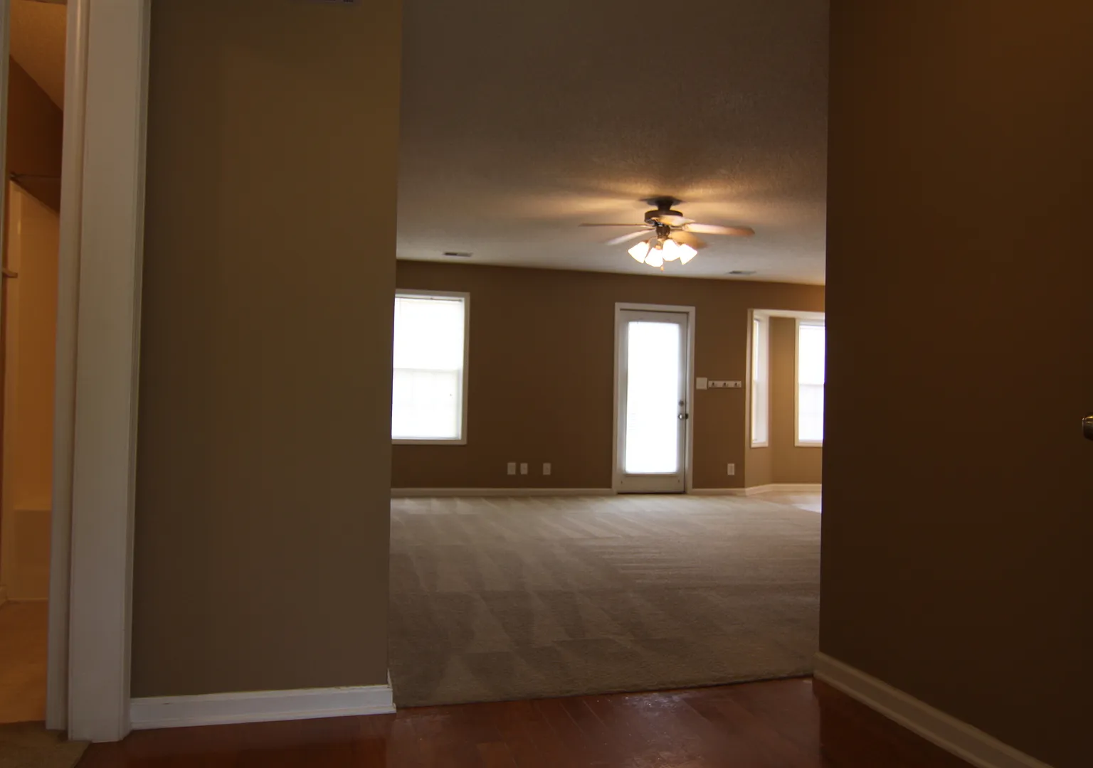 3 Bed 2 Bath Home For Rent Near Post! — Photo 4