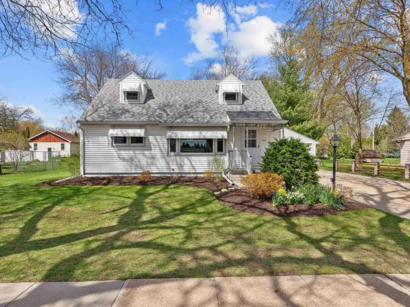 409 Tamarack St, Randolph, WI 53956
