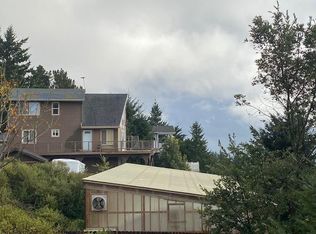 199 Parsons Rd, Whitethorn, CA 95589