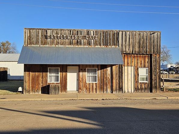 1157 Main St