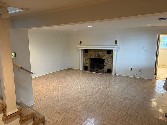 4th image of 9609 NW 77th Ter