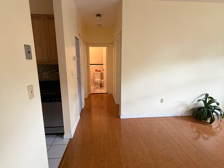 314 Bedford St #106 — Photo 11