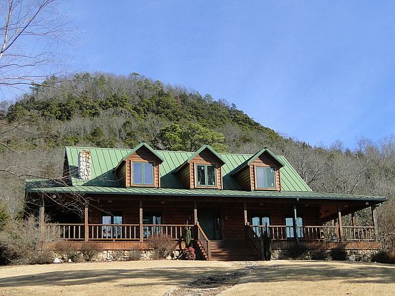 4th image of 1075 Montgomery Ln