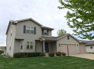 1359 Prairie Rose Dr, Sun Prairie, WI 53590