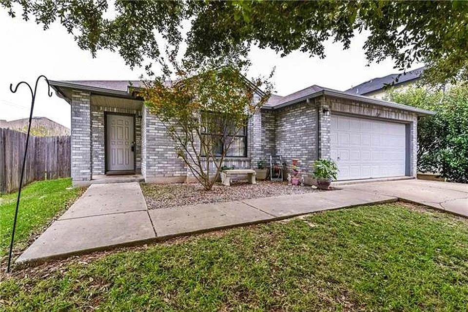 3 bed, 1564 sqft, $1,950 — Photo 3