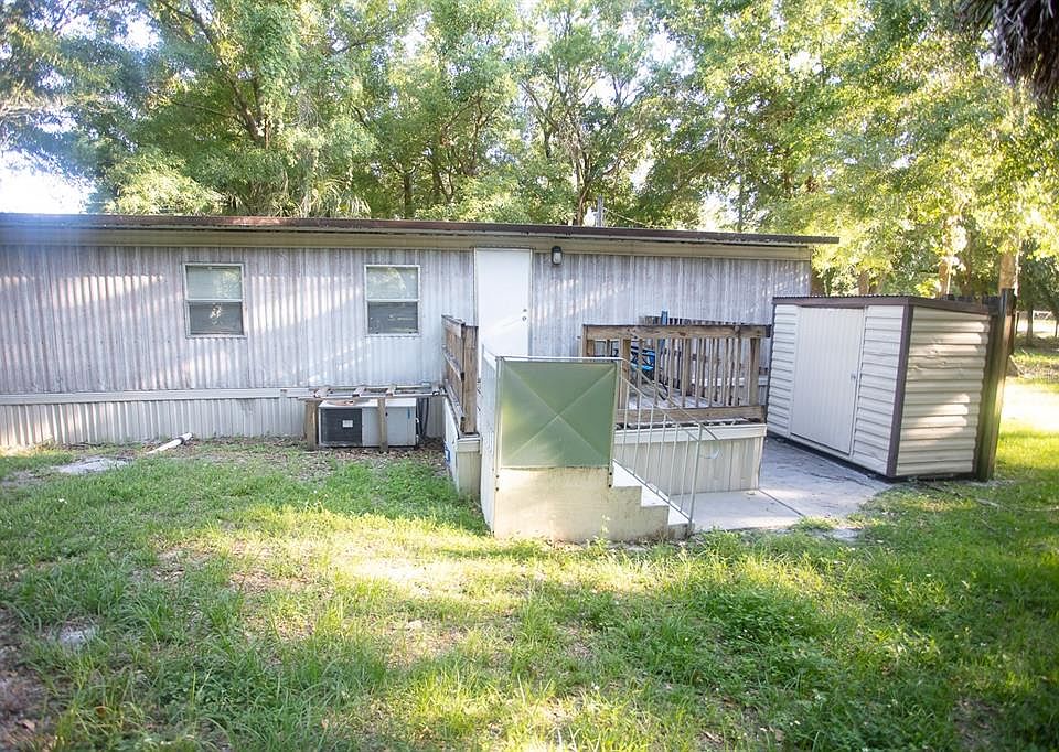 1st image of 303 W Crescent Dr