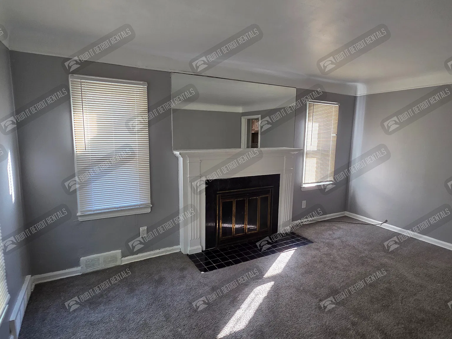 House- Bungalow — Photo 4