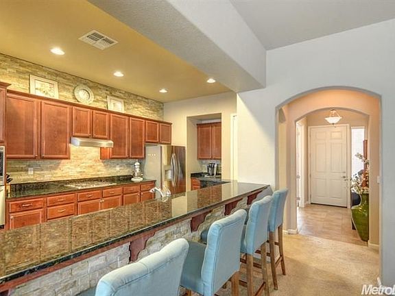 4th image of 2980 Benton St