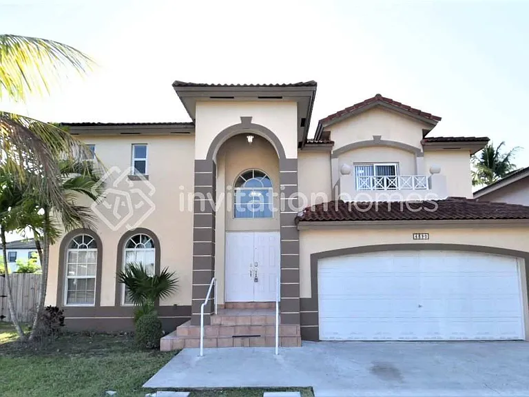 4390 SW 159th Ave — Photo 1