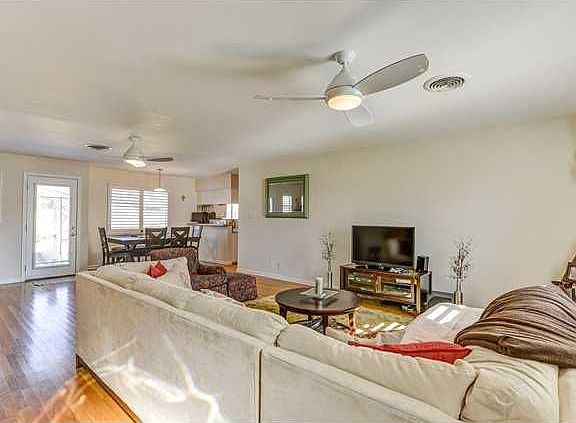 4th image of 8006 Logwood Dr