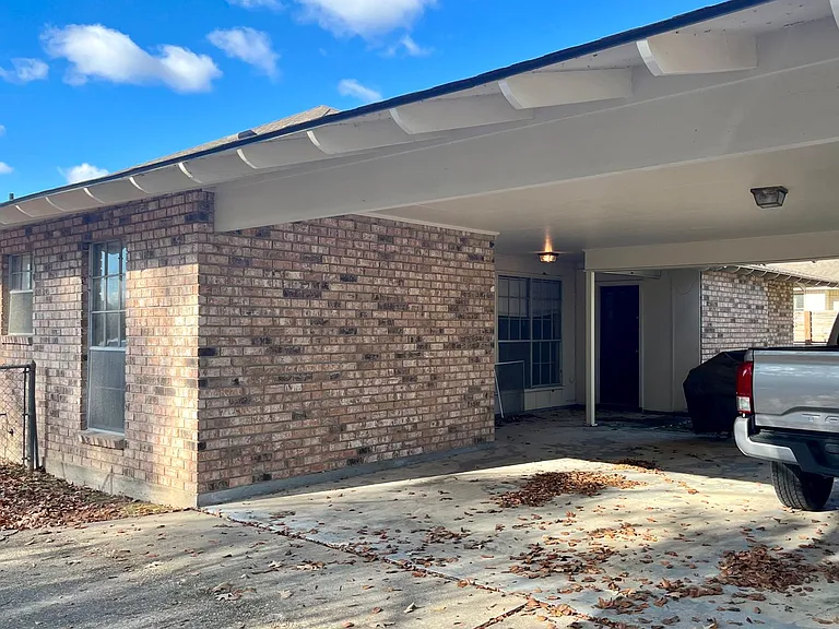 5629 Loranger Dr — Photo 15