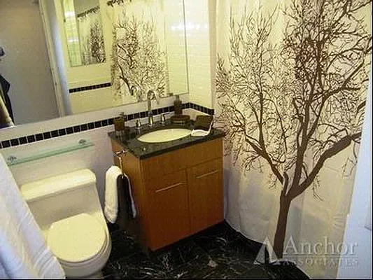 Rented by Anchor Associates | media 22