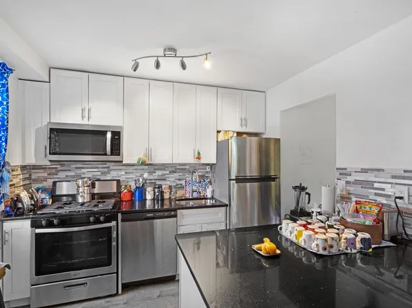 201 Saint Pauls Ave APT 2P, Jersey City, NJ 07306