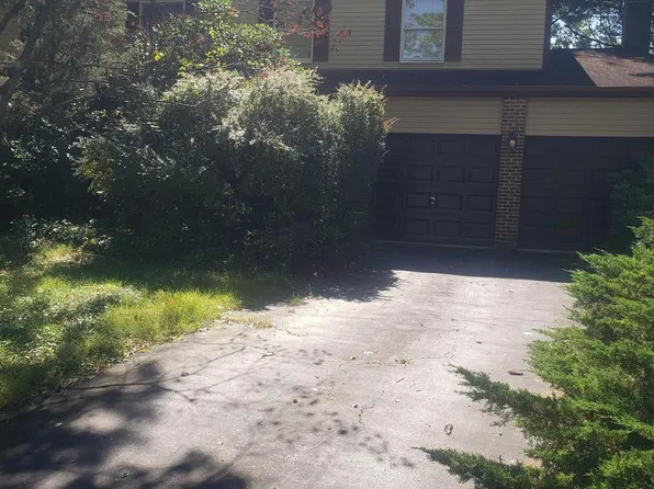 20345 Watkins Meadow Dr, Germantown, MD 20876