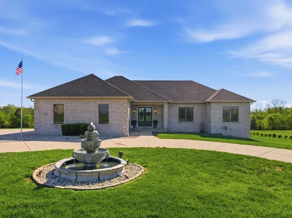 112 Little Paige Dr, Frankfort, KY 40601