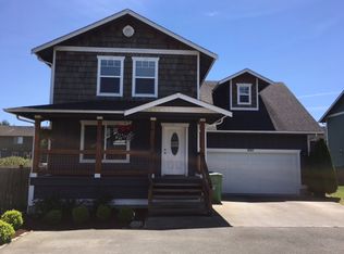 990 Picket Ln, Burlington, WA 98233
