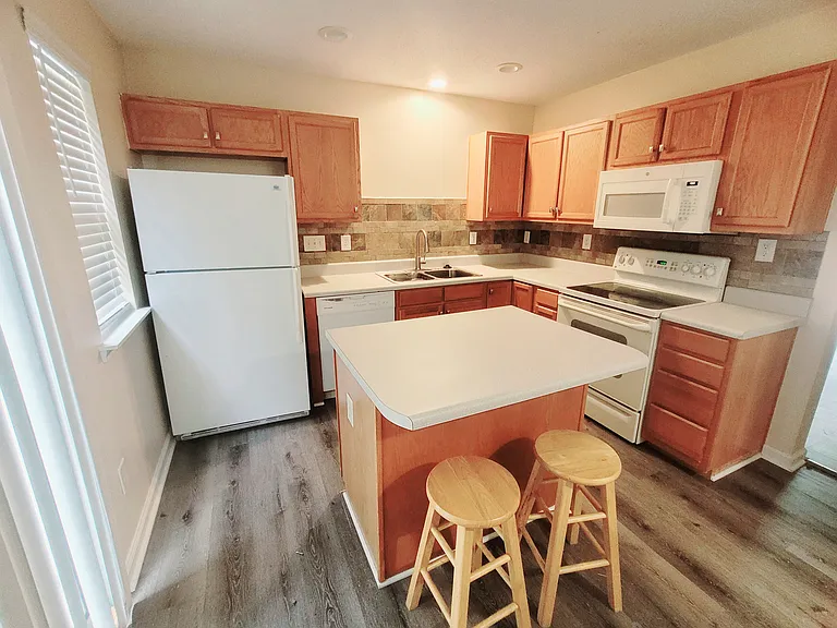 10920 Kinston Ridge Pl #10920 — Photo 9