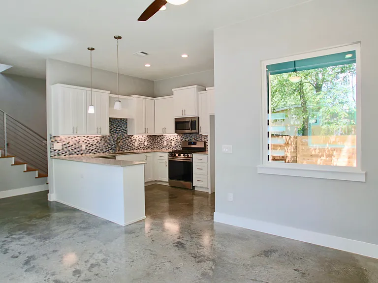 6204 Langham St — Photo 15